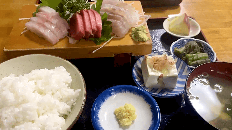 魚吉食堂｜ボリューム満点の刺身定食に舌鼓【茨城県鹿嶋市】