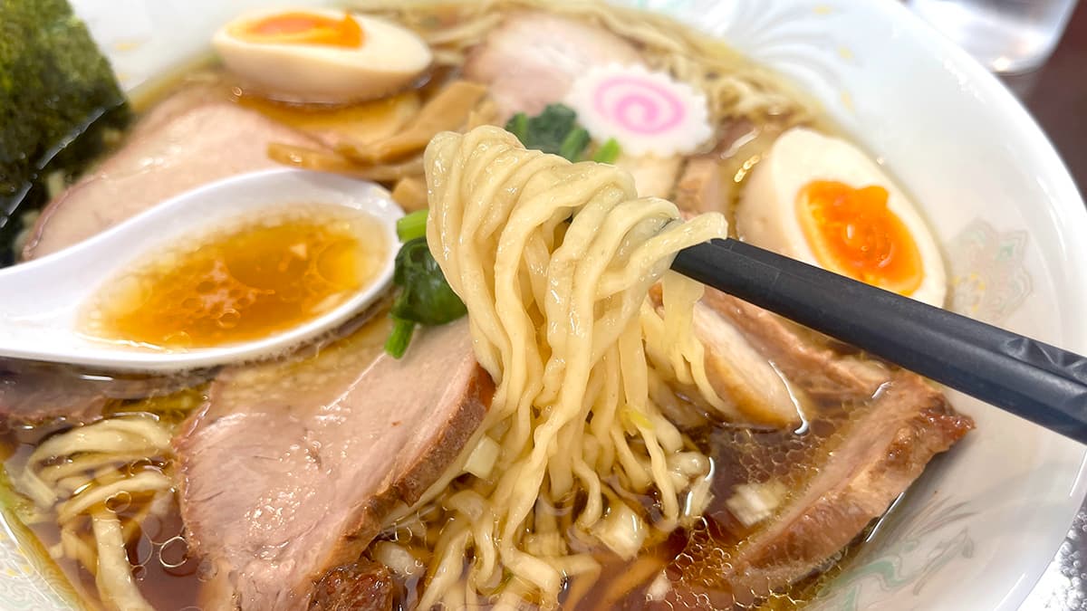 鹿嶋のらーめん青龍で味わった特製手打中華の手打ち麺
