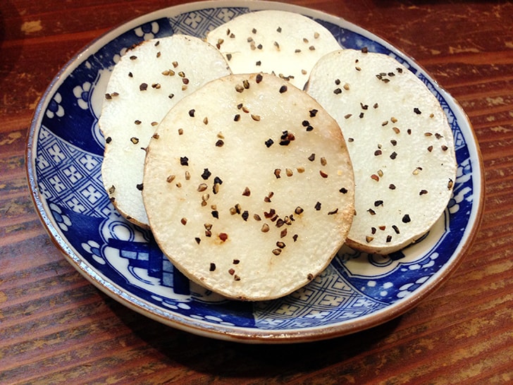 立石仲見世にある蕎麦屋『土日庵』酒を楽しんだ後の〆のそば