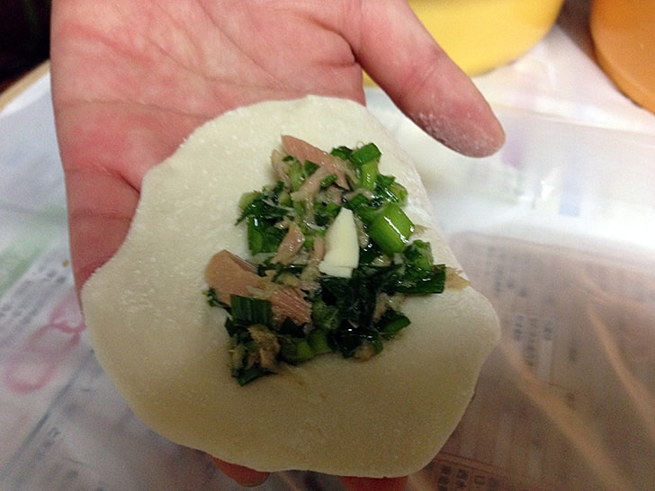 手作り餃子を皮から作る！皮がモチモチで餡も工夫できる餃子