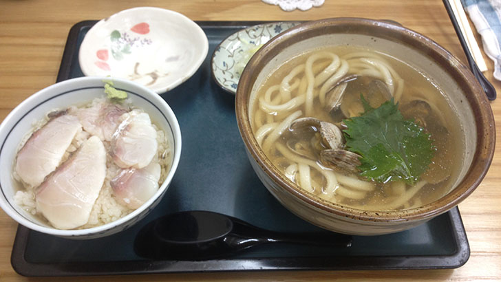 『再々訪』四ツ木製麺所でホッピーと日替わり定食をいただく