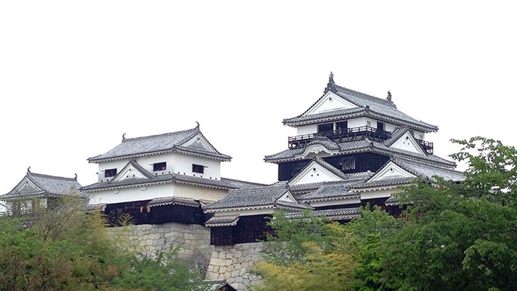 ロープウェイで松山城へ！愛媛旅行ではやっぱり訪れたい名所