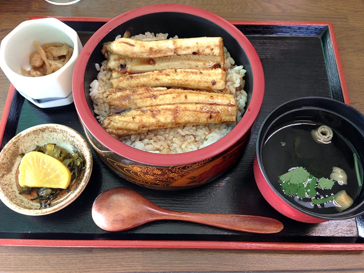 「よさこい」で宮島名物の穴子と牡蠣を堪能！【広島旅行】