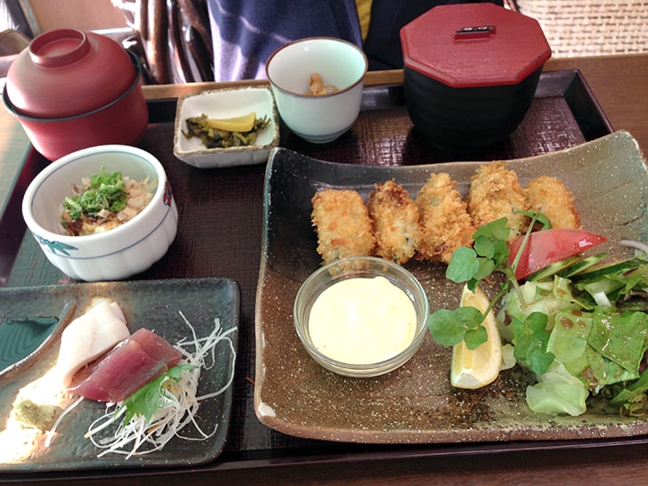 「よさこい」で宮島名物の穴子と牡蠣を堪能！【広島旅行】