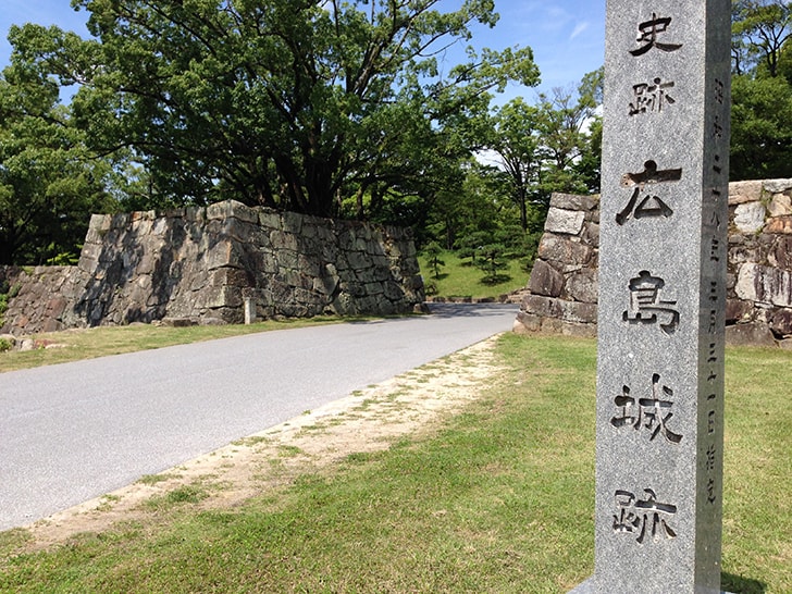 広島旅行では欠かせない広島城観光！お堀周辺の散歩もおすすめ