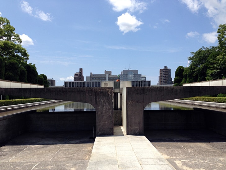 世界遺産原爆ドームと広島平和記念公園と平和記念資料館巡り