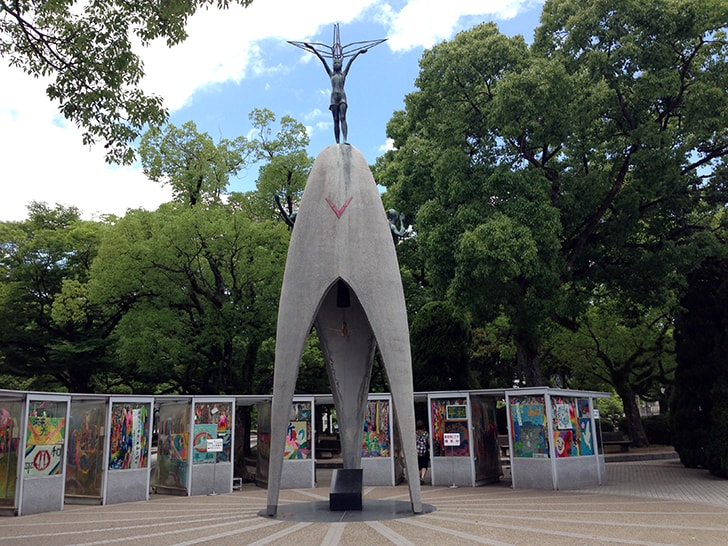 世界遺産原爆ドームと広島平和記念公園と平和記念資料館巡り