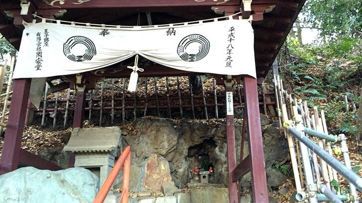 パワースポット王子稲荷神社と装束稲荷神社【大晦日おすすめイベントも】