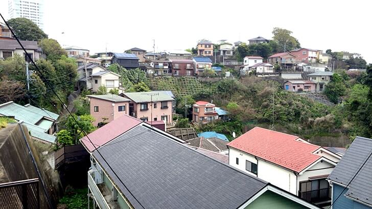 互いのブログを通じて会う　〜三笠ビル商店街裏の山を探索〜