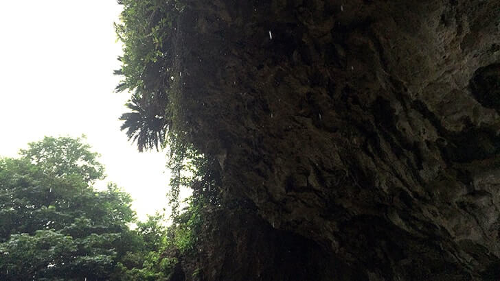 神聖な場へ…沖縄の聖地『斎場御嶽』世界遺産を訪れる【沖縄旅行】