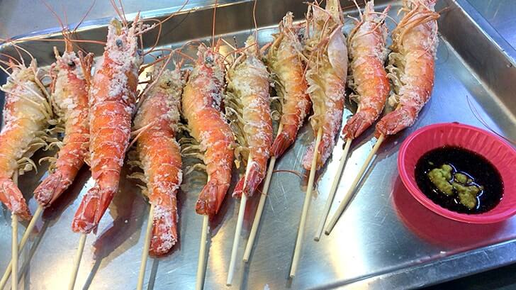夜遊びにエビ釣り！台湾の春城釣蝦場で海老を釣って食らう！