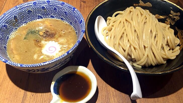 六厘舎大崎店で定番つけ麺！つけ麺専用ライス付けてもう最高！！