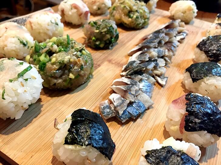 カワハギ刺身+肝醤油・しめ鯖・アジ等のなめろう!釣った魚を食す! カワハギ刺身+肝醤油・しめ鯖・アジ等のなめろう!釣った魚を食す!