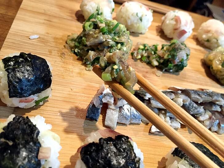 カワハギ刺身+肝醤油・しめ鯖・アジ等のなめろう!釣った魚を食す! カワハギ刺身+肝醤油・しめ鯖・アジ等のなめろう!釣った魚を食す!